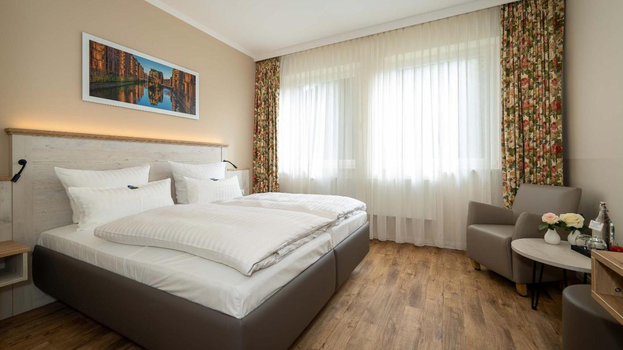 Double Room with Garden View,1571353694:JPEG